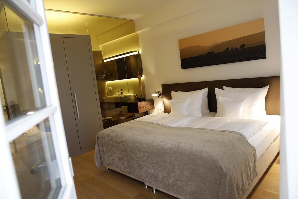 Weinhaus Henninger Hotel Kallstadt Eksteriør billede